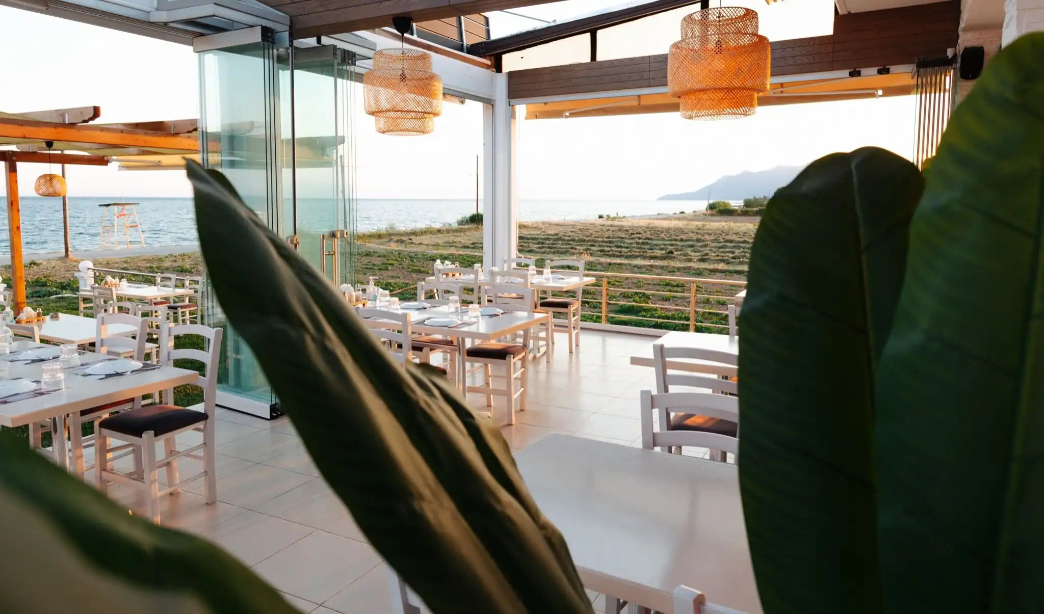 Ηλιοβασίλεμα στην παραλία